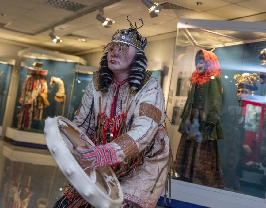 В Таймырском краеведческом музее открылась выставка «Маски: грани традиций»
