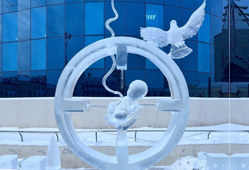 В Якутске прошел блиц-турнир международного конкурса ледовых скульптур «Бриллианты Якутии», мастера продолжают работу В Якутске прошел блиц-турнир международного конкурса ледовых скульптур «Бриллианты Якутии», мастера продолжают работу