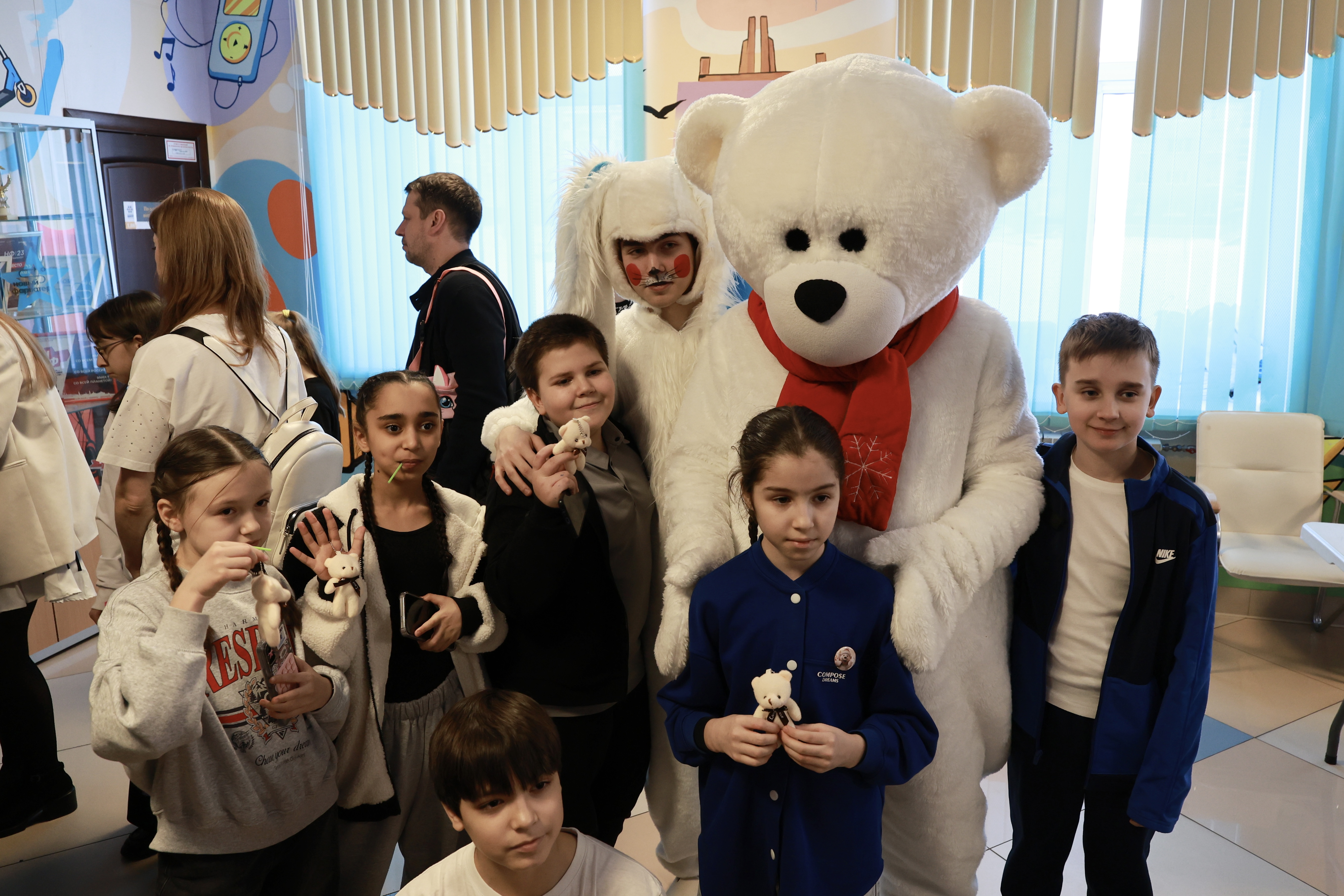 Во всех филиалах Просветительского центра «Белый мишка» отметили Международный день белого медведя