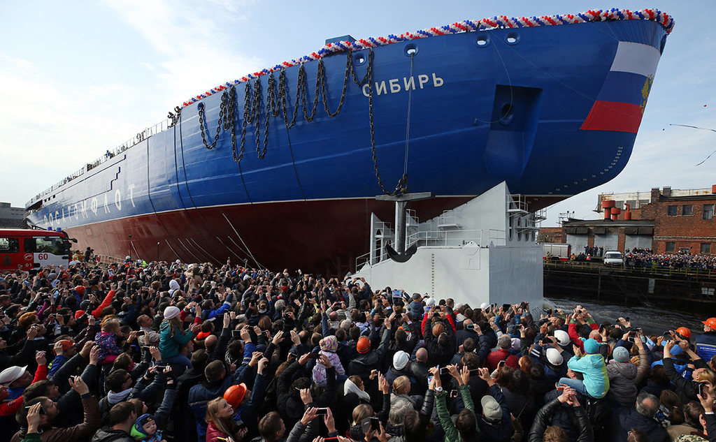 27 мая 2015 года на стапеле ООО «Балтийский завод — судостроение» состоялась закладка первого серийного атомного ледокола «Сибирь».