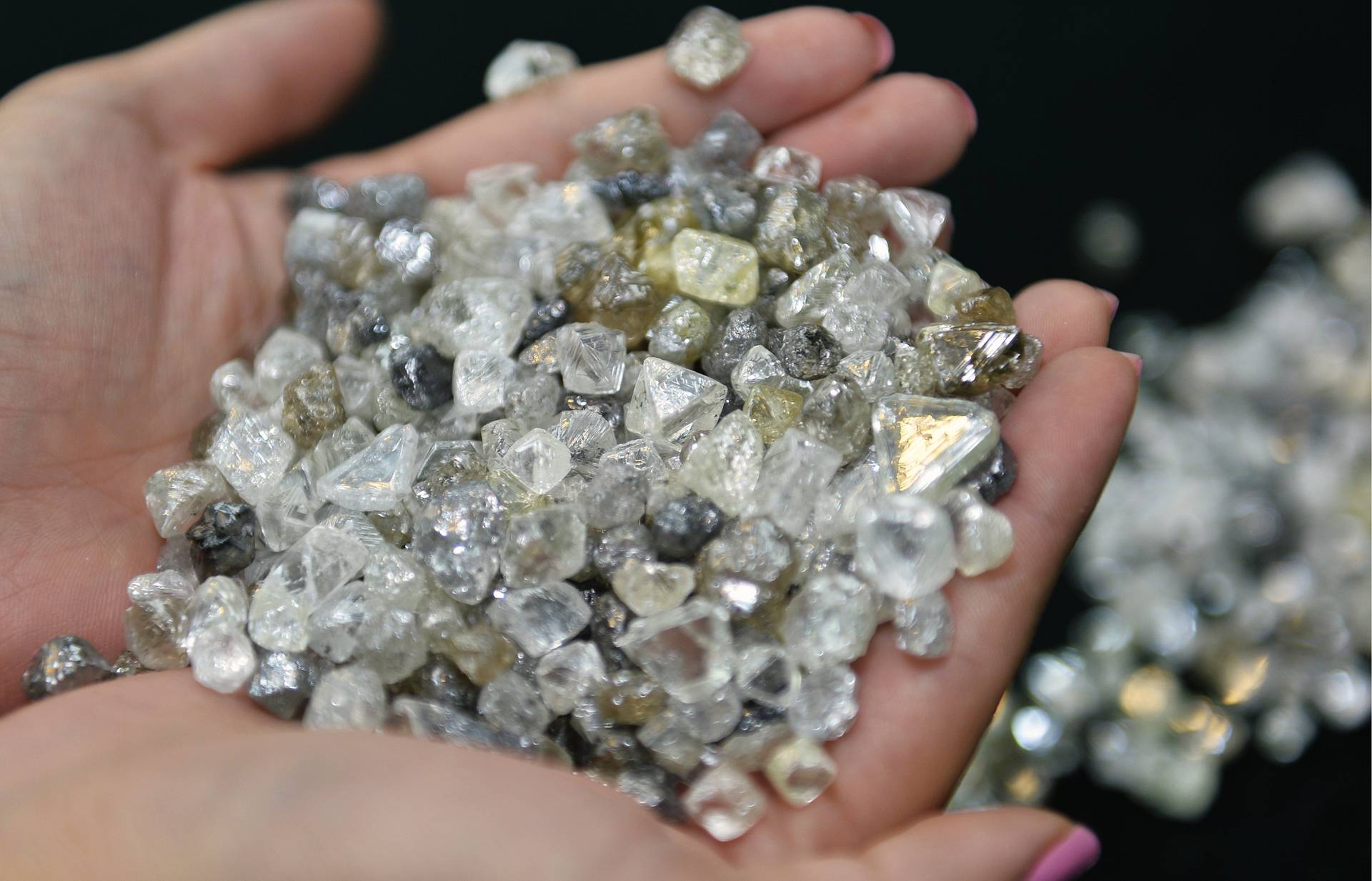 Якутские алмазы в кризис пополнят Госфонд России