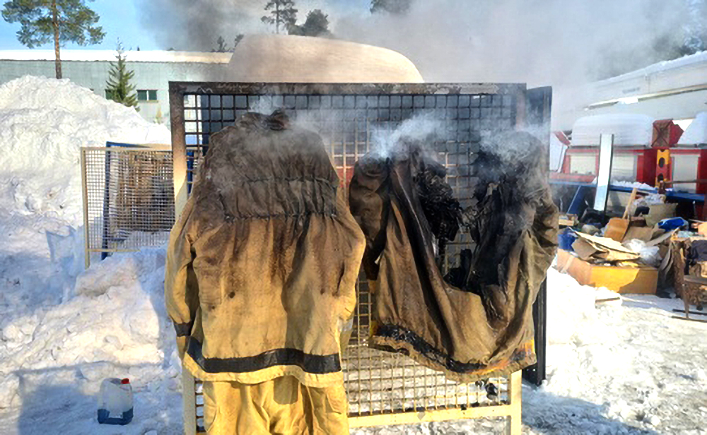 Создана несгорающая и незамерзающая экипировка для арктических спасателей и пожарных 