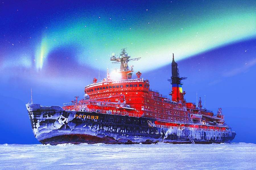 8 сентября 2012 года атомный ледокол «Россия» отправился из Мурманска к Северному полюсу