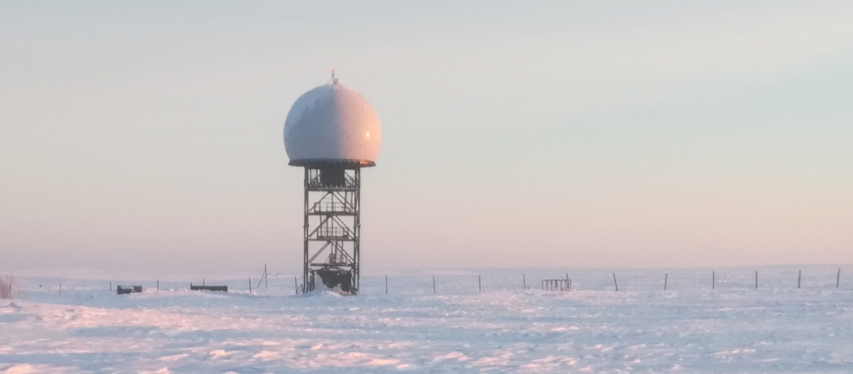 Радиолокационный купол на Арктикой