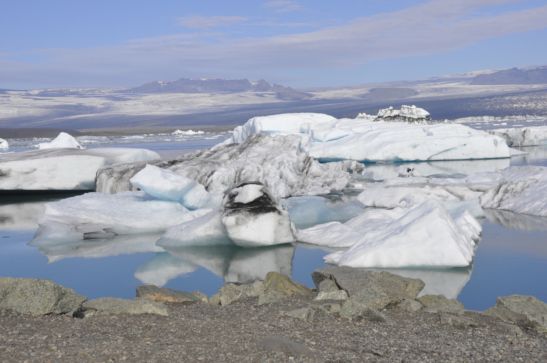 Ученые впервые изучат деградацию вечной мерзлоты Арктики в прибрежной зоне