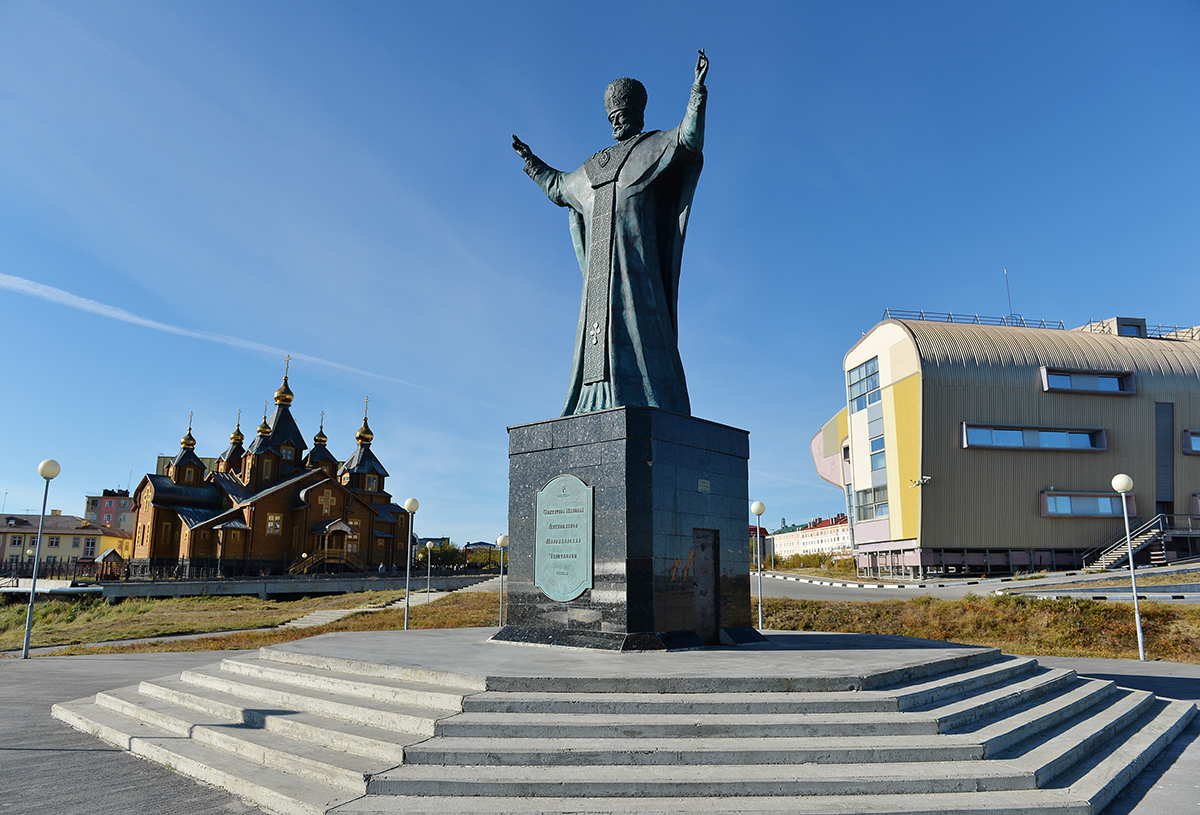 В Анадыре открыли после ремонта самый большой в мире памятник Николаю Чудотворцу