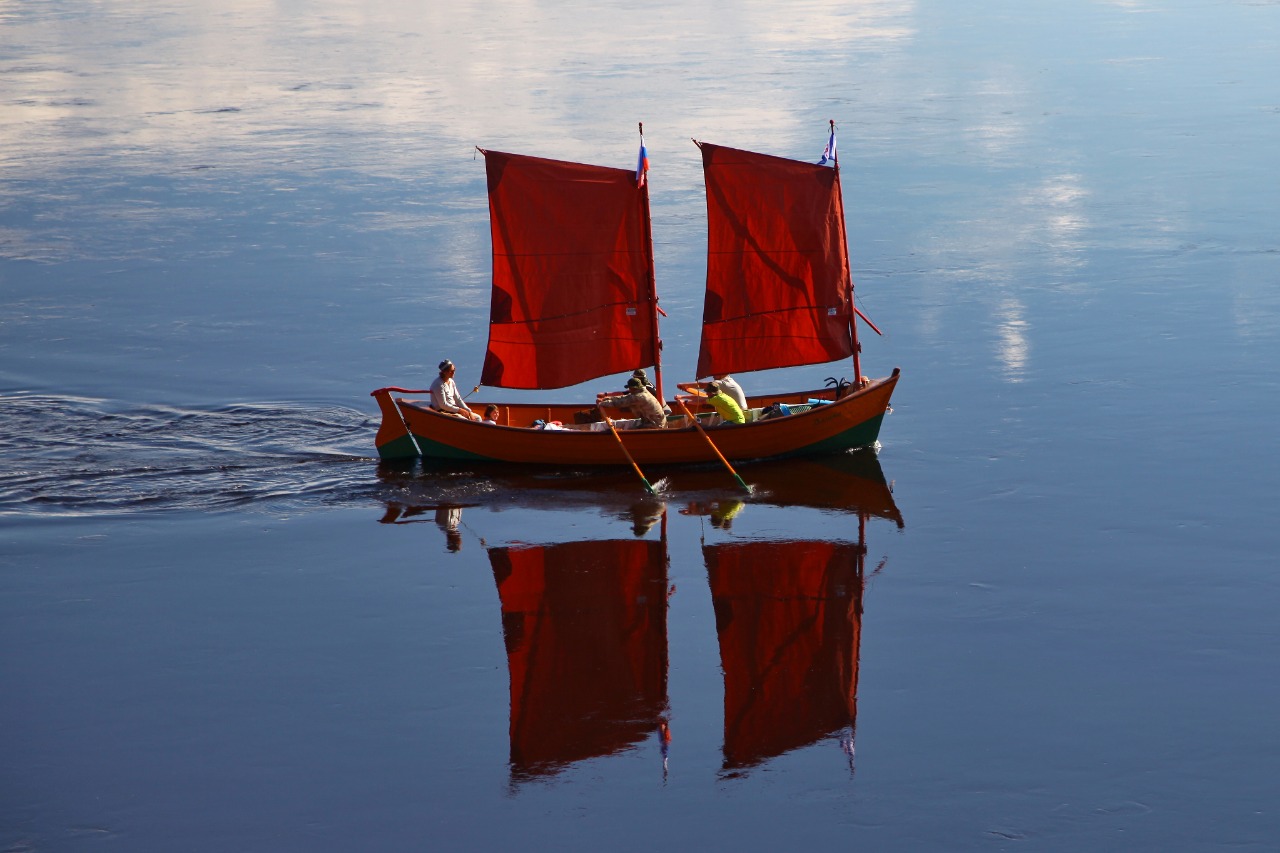 Путешественники открыли навигацию: поморский карбас «Вашка» ушел на Мезень