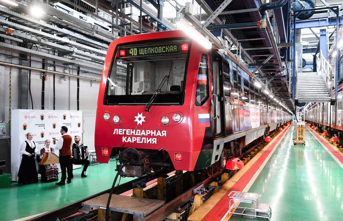 Карелия – в Москве: в московском метро запустили тематический поезд «Карелия – место, где возвращаются силы»
