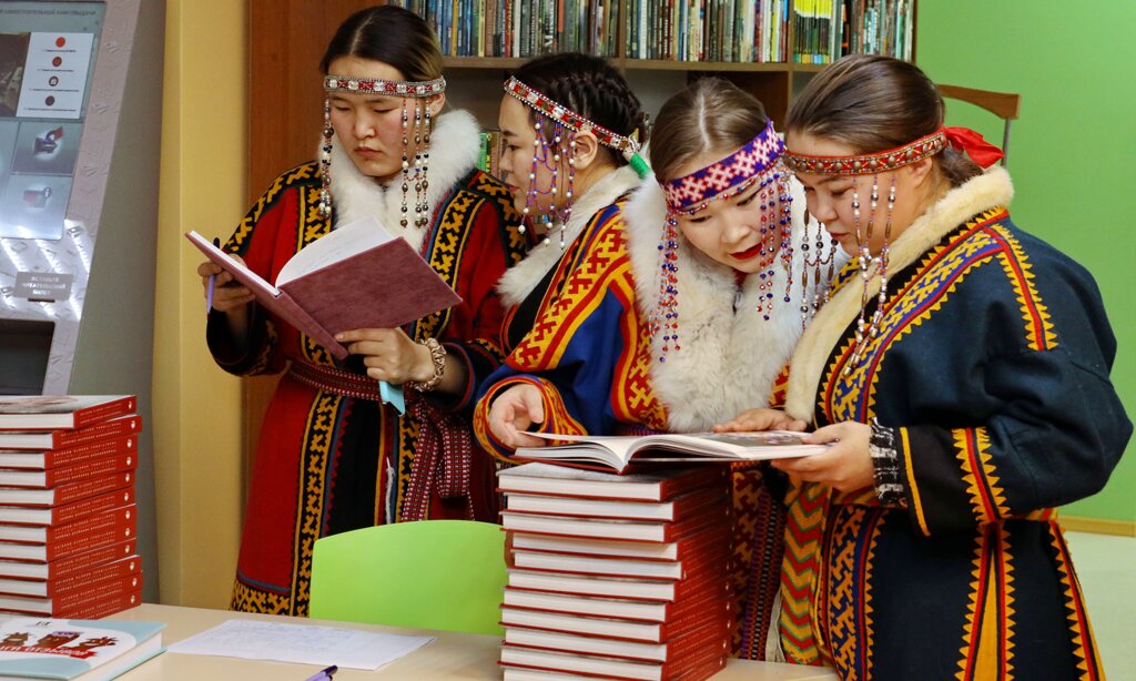 Книгу «Традиционная ненецкая свадьба» презентовали на Ямале