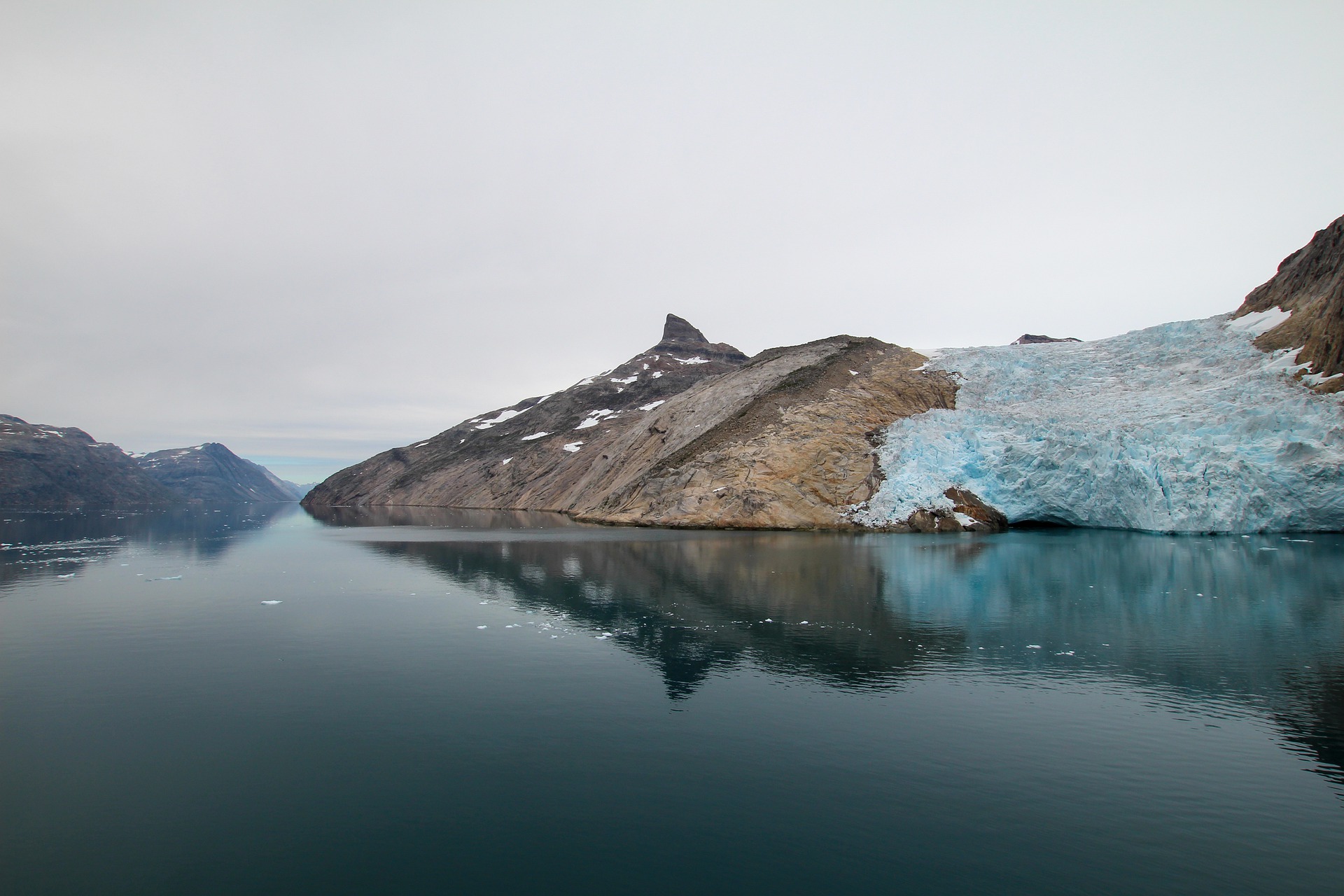 Арктика сегодня: климатические гипотезы, нефтегазохимия и полярный грузопоток