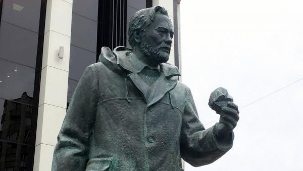 Памятник «Геологам Русского Севера» открыли в Архангельске