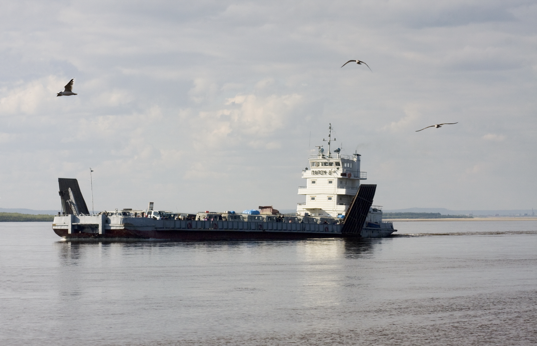 Ела судно. Моря арктического региона.