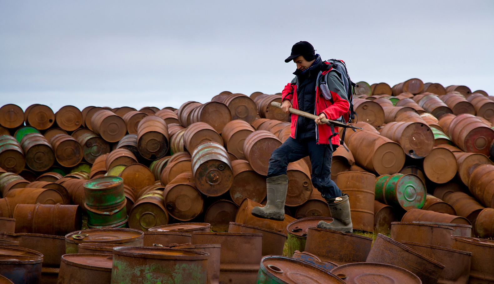 Русское географическое общество до 1 марта собирает «Добровольцев Арктики» для уборки в Хатанге на Таймыре