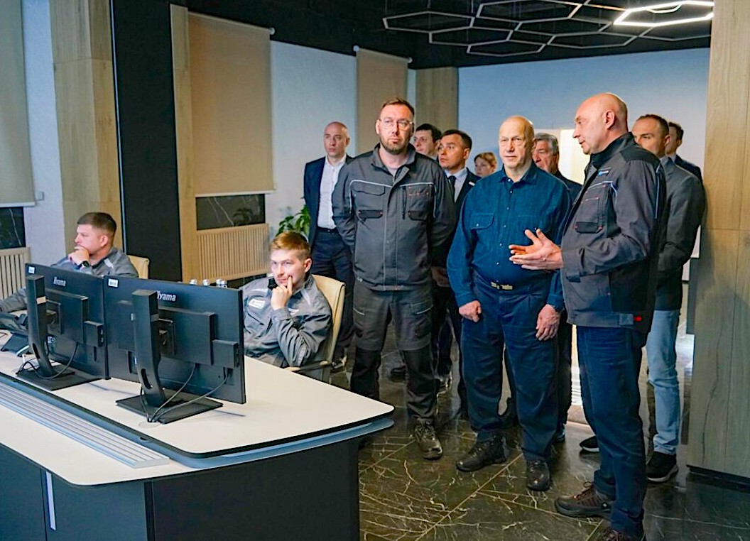 Юрий Трутнев посетил Норильск, провел совещание, посвященное реновации города, и призвал сохранить его исторический облик