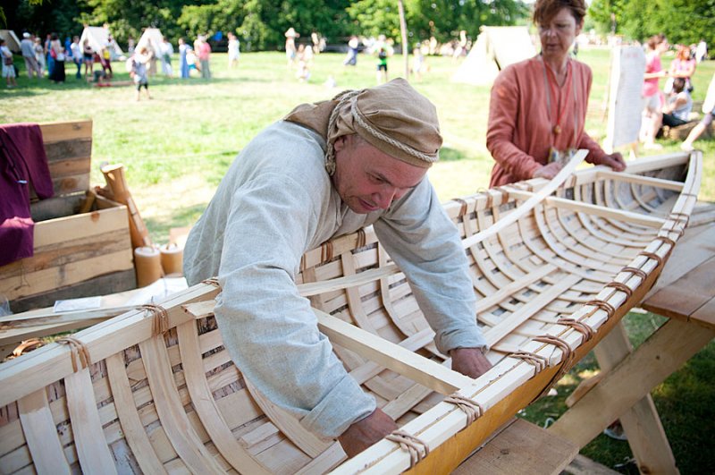 Мастерству шитья берестяной лодки обучат в Архангельске