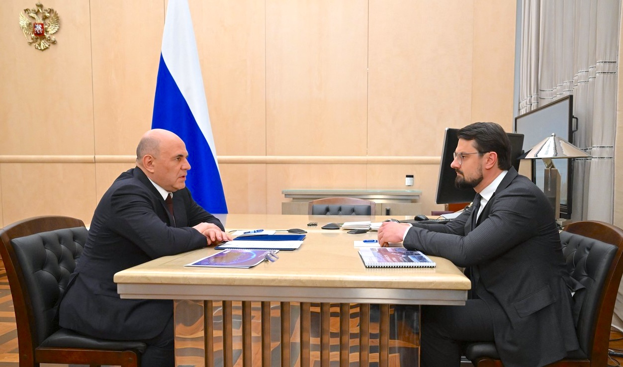 Премьер-министр РФ и глава Корпорации развития Дальнего Востока и Арктики обсудили рекордные инвестиции в макрорегионы