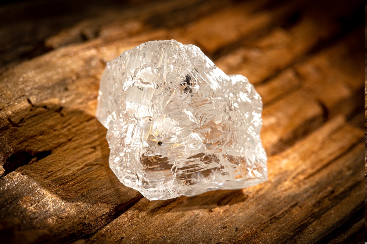 Новый крупный алмаз из Арктики: на месторождении имени Владимира Гриба в Архангельской области добыт алмаз весом 56 карат