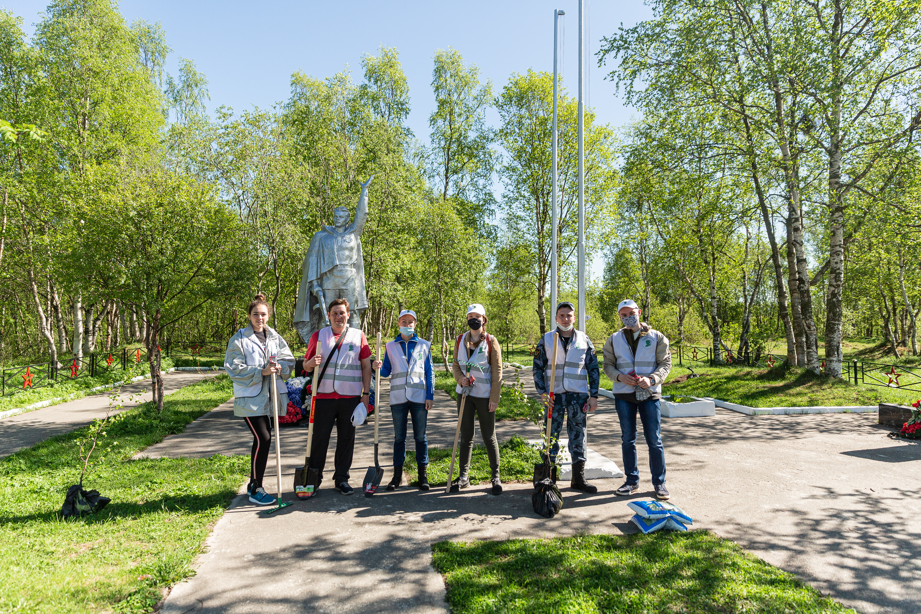 В Мурманской области прошёл первый этап акции «Сад памяти»