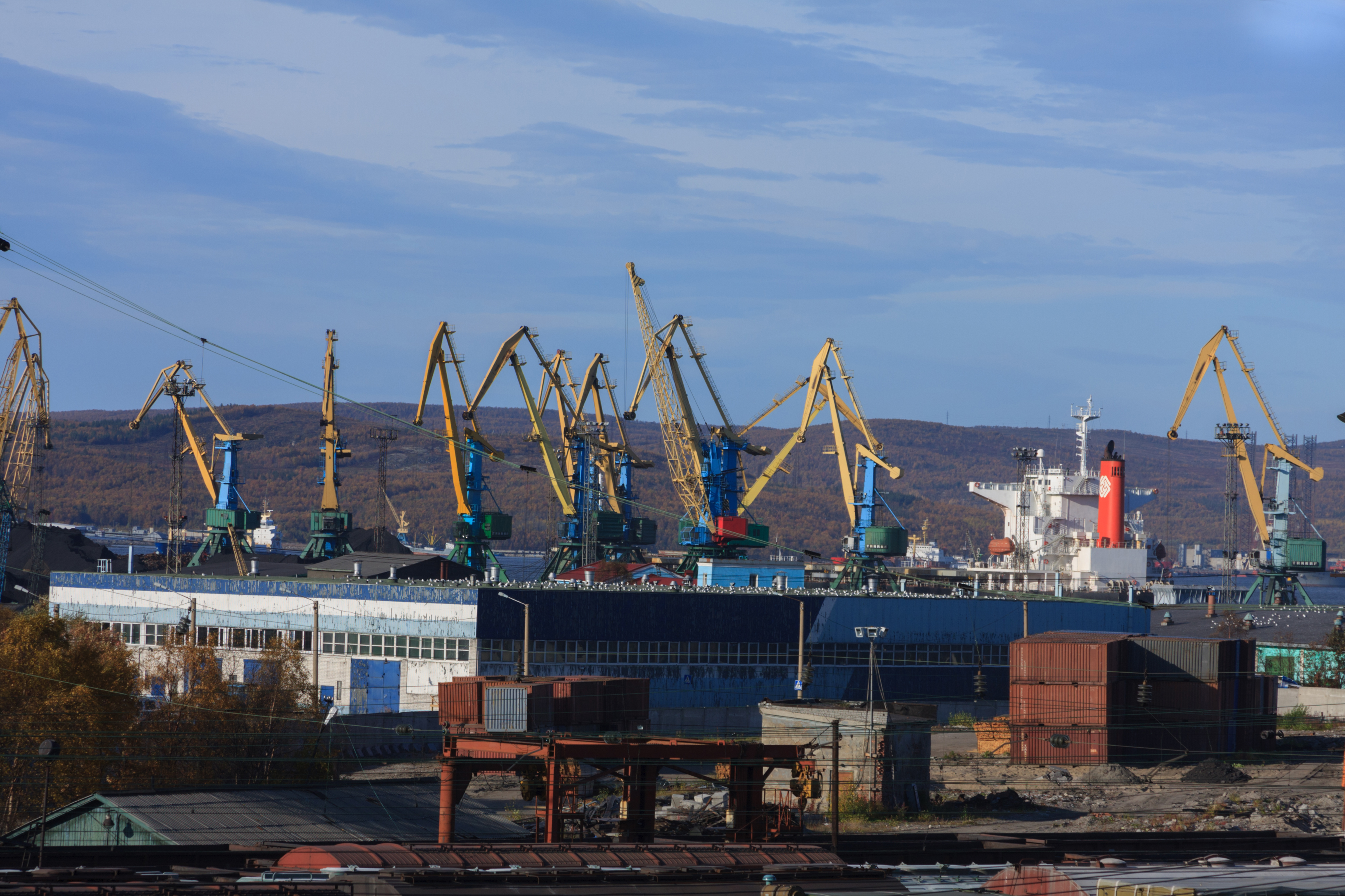 В Мурманск доставили оборудование для ветропарка Кольской ВЭС