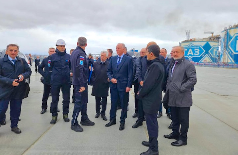 Председатель Морской коллегии Николай Патрушев посетил крупные инфраструктурные объекты Ямала и встретился с губернатором Председатель Морской коллегии Николай Патрушев посетил крупные инфраструктурные объекты Ямала и встретился с губернатором