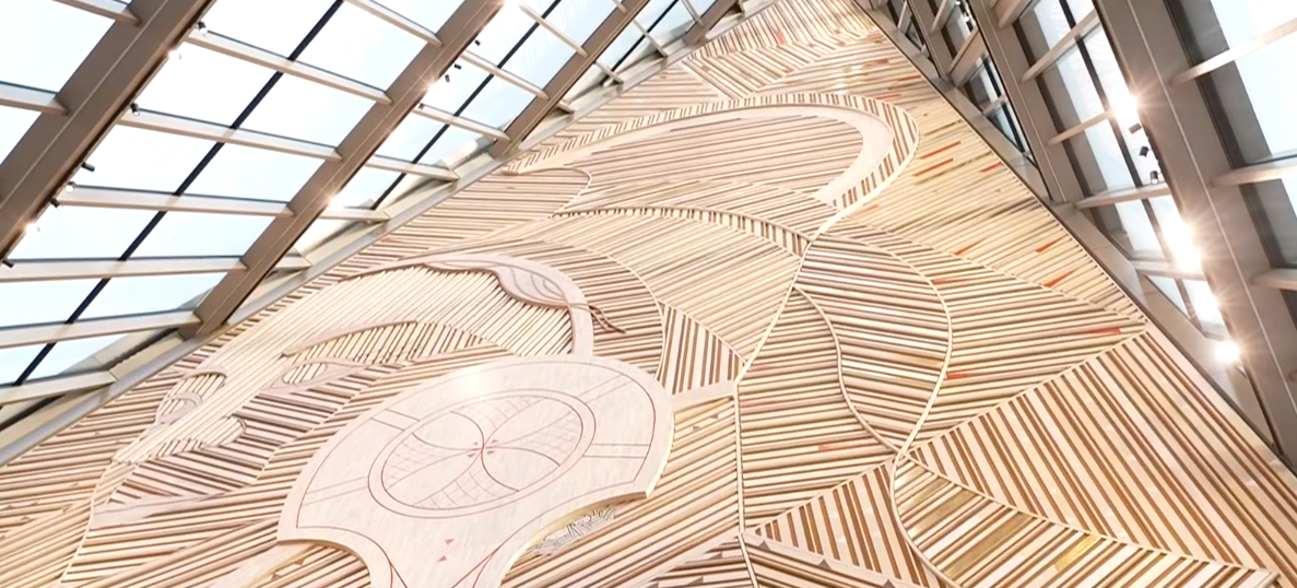 В Норвегии саамская художница создала арт-объект для правительственного здания: его высота – 51 м, стоимость – 16,3 миллиона крон 