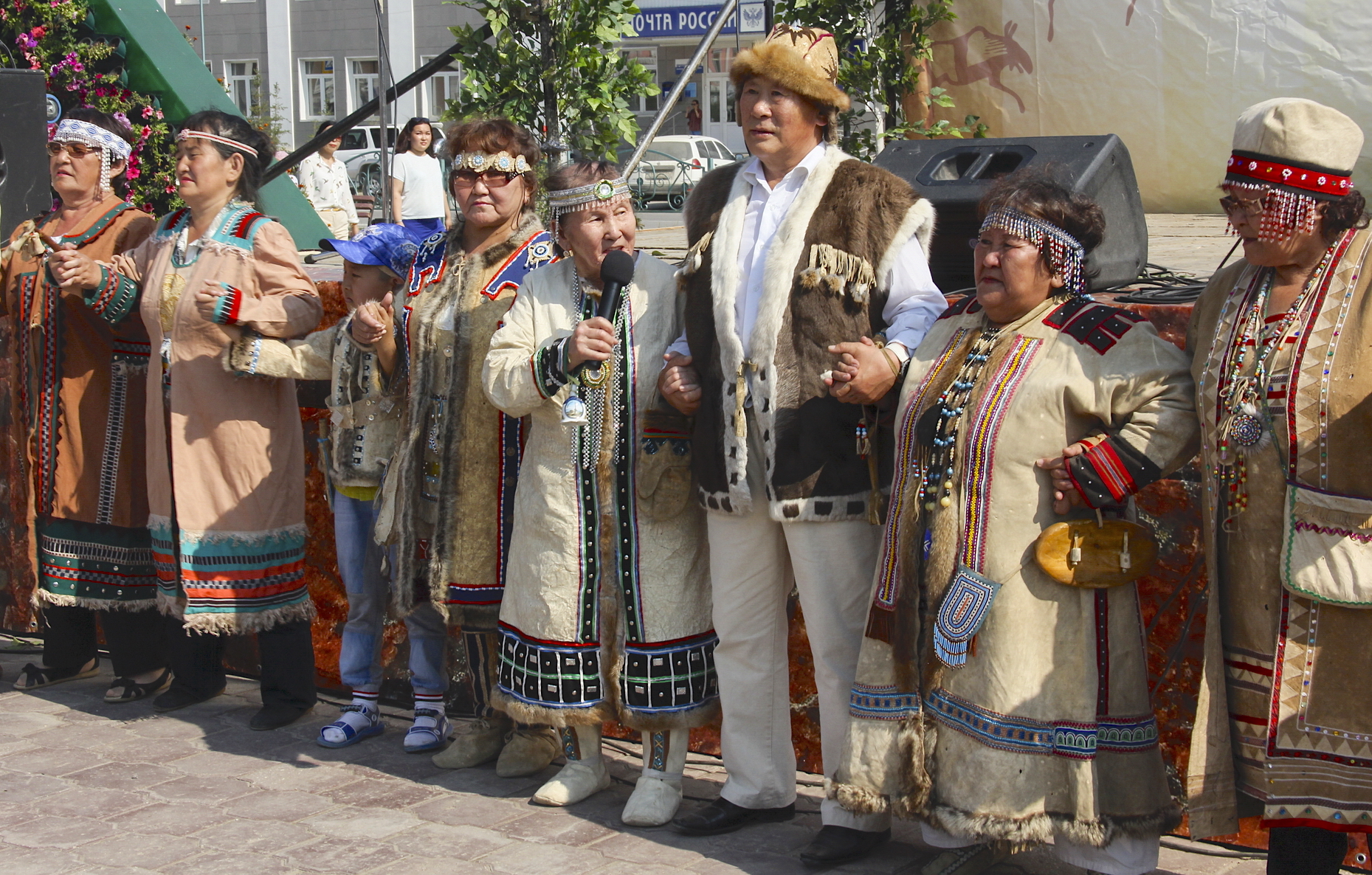 В регионах Арктики проходит большое количество мероприятий, приуроченных ко Дню народного единства В регионах Арктики проходит большое количество мероприятий, приуроченных ко Дню народного единства