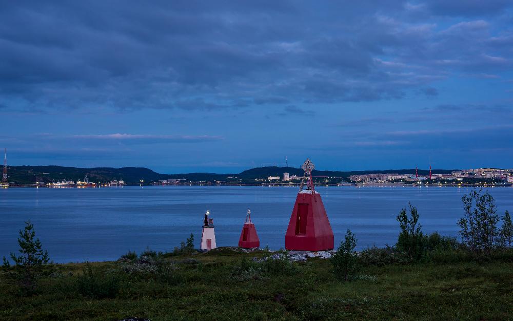 Ретинское: заброшенный посёлок, девиационный створ и ледокол «Ермак»