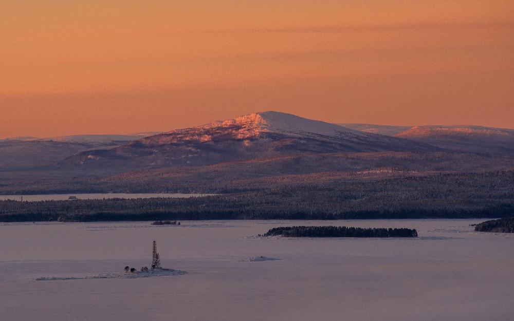 Кандалакша: железная дорога, море и горы