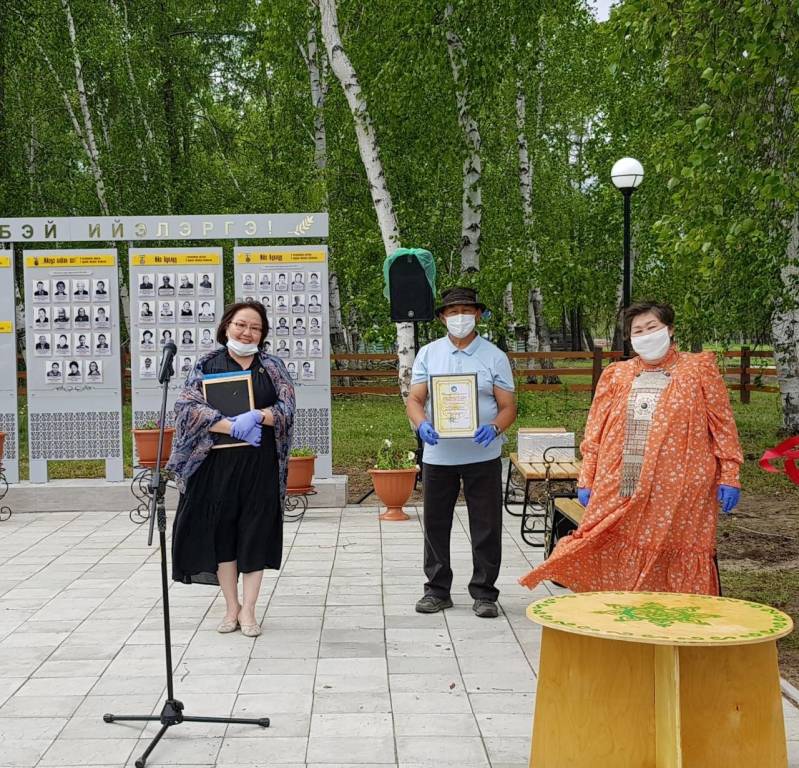 Сквер материнской славы открыли в Якутии