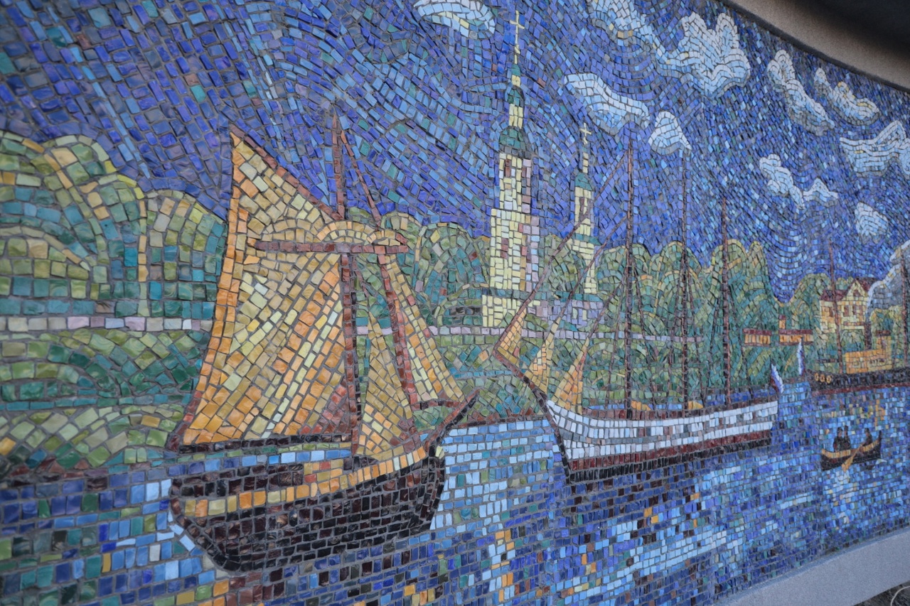 В столице Поморья открыто мозаичное панно 21х3 метра «Архангельск – первый морской порт России»