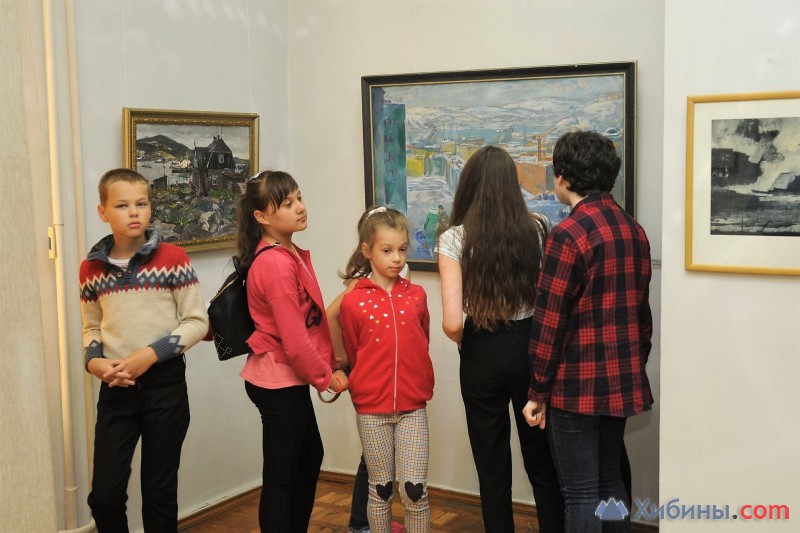В Мурманске открылась выставка, посвященная юбилею области