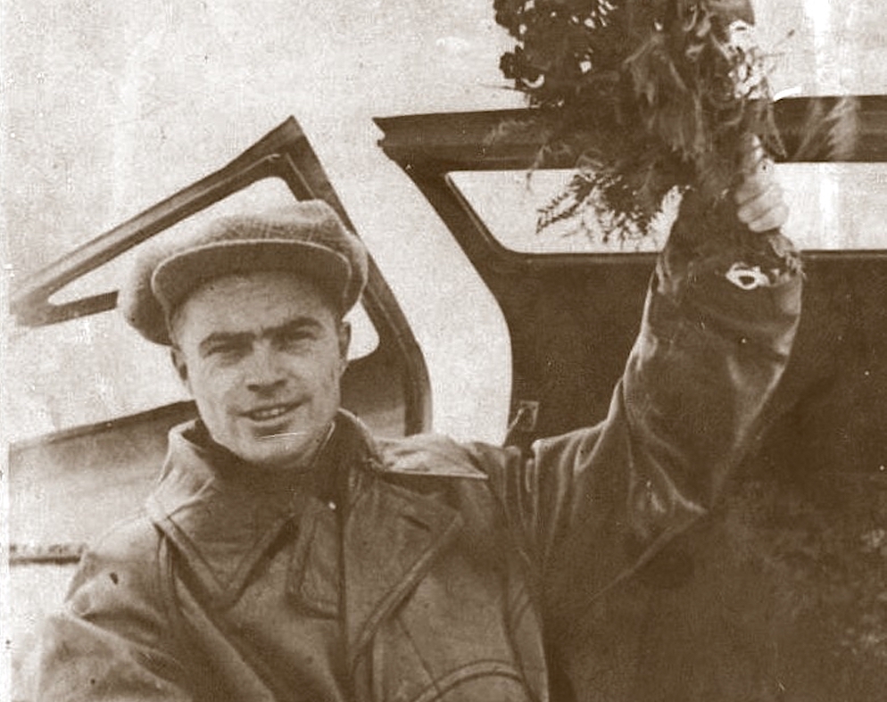Как связаны спасение челюскинцев и остров на Енисее? На острове базировалась полярная авиация и теперь там создают парк-музей Как связаны спасение челюскинцев и остров на Енисее? На острове базировалась полярная авиация и теперь там создают парк-музей