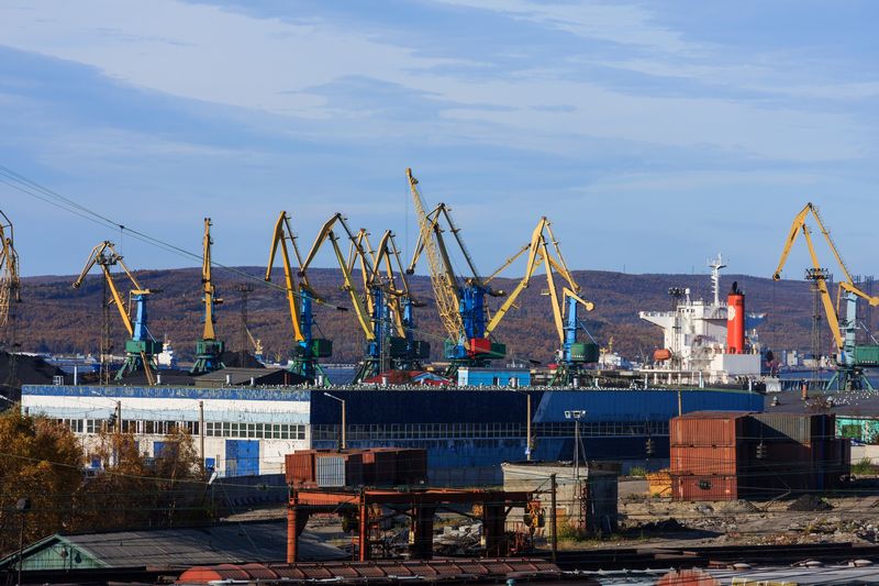 Арктика сегодня: судостроение у нас и у них