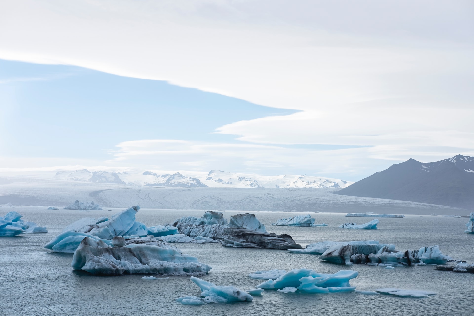 Арктика сегодня: СПГ, музеи и уборка на острове