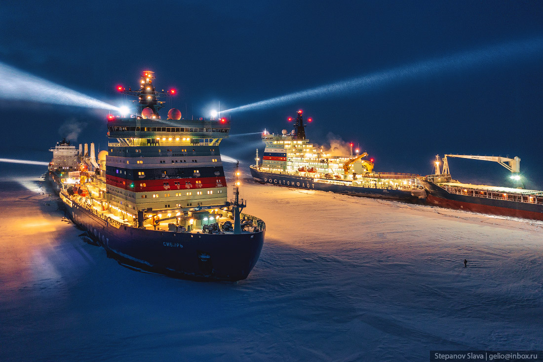 К Дню Северного морского пути в 2025 году впервые все восемь судов атомного ледокольного флота обеспечивают зимнюю навигацию