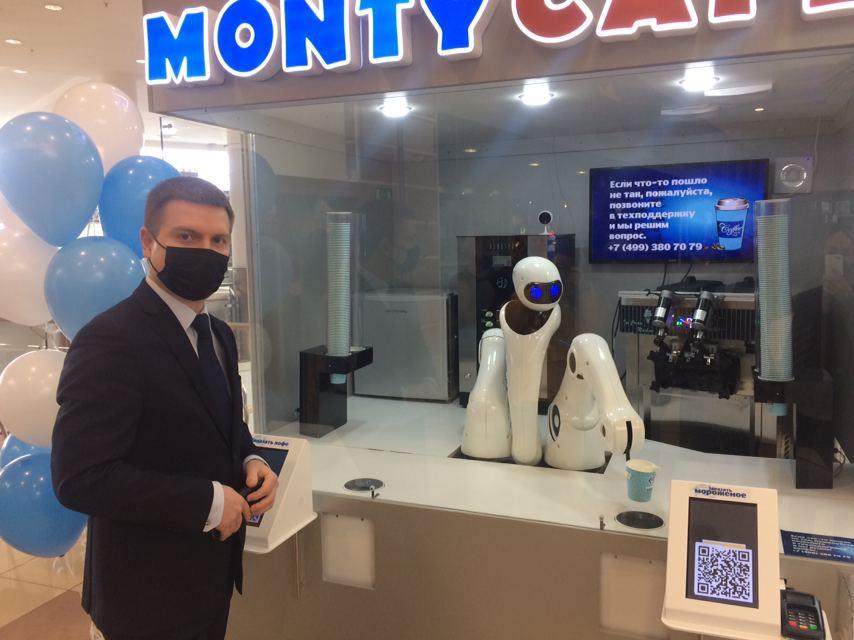 В Мурманске появилось роботизированное кафе