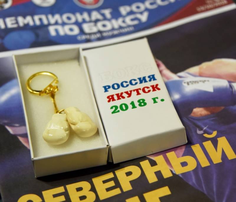 В честь Чемпионата России по боксу в Якутии изготовлены боксерские перчатки из костей мамонта