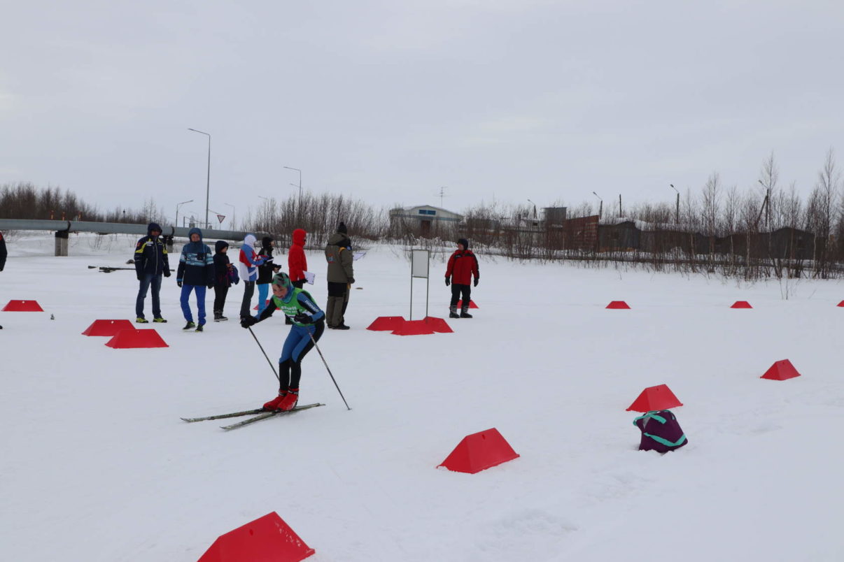 В Салехарде стартовали окружные соревнования по лыжным гонкам