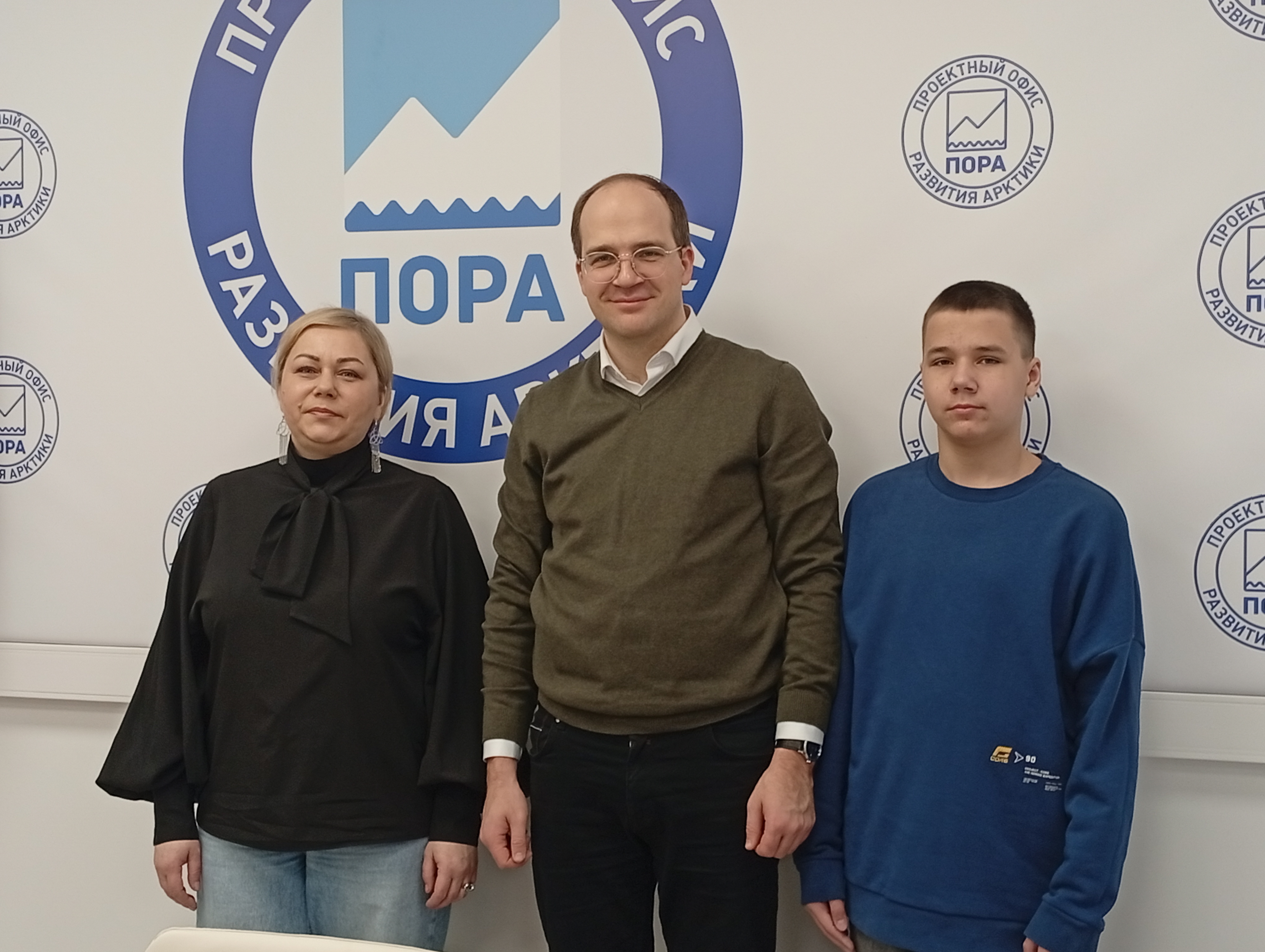 «Елка желаний» помогла подростку из Апатитов побывать в Москве «Елка желаний» помогла подростку из Апатитов побывать в Москве