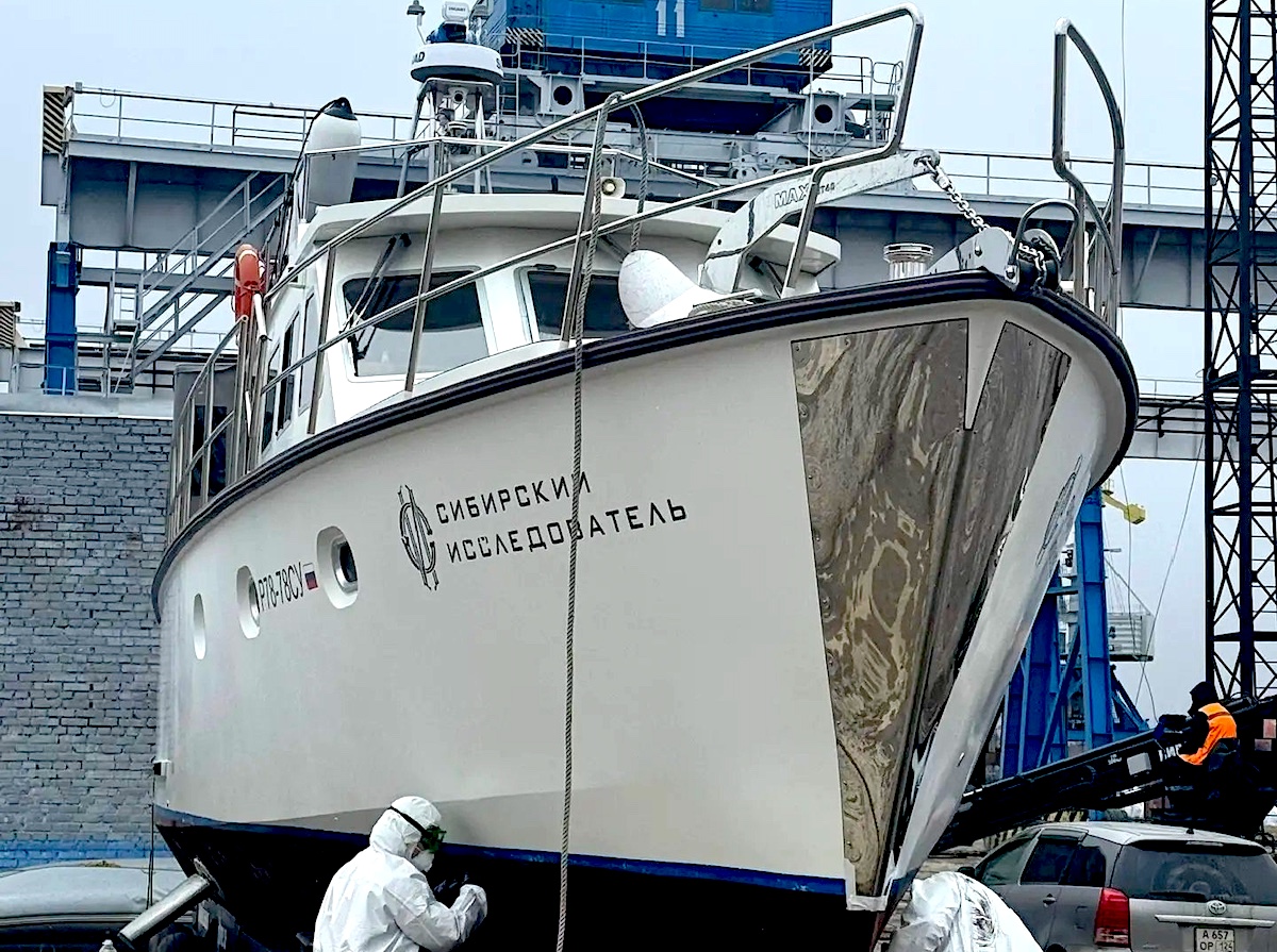 НИС «Сибирский исследователь» готовится к поиску следов истории освоения Арктики и разработке маршрутов водного туризма
