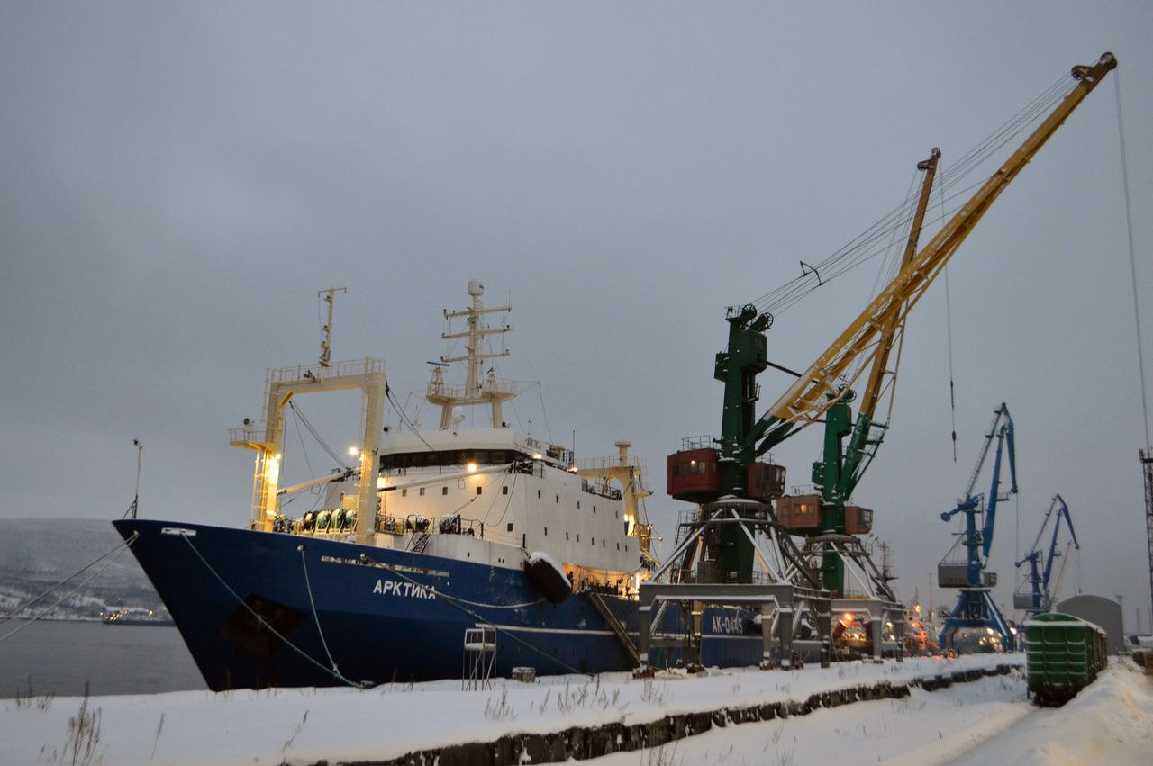 Рыбная гавань Мурманска приняла 225 тысяч тонн рыбы