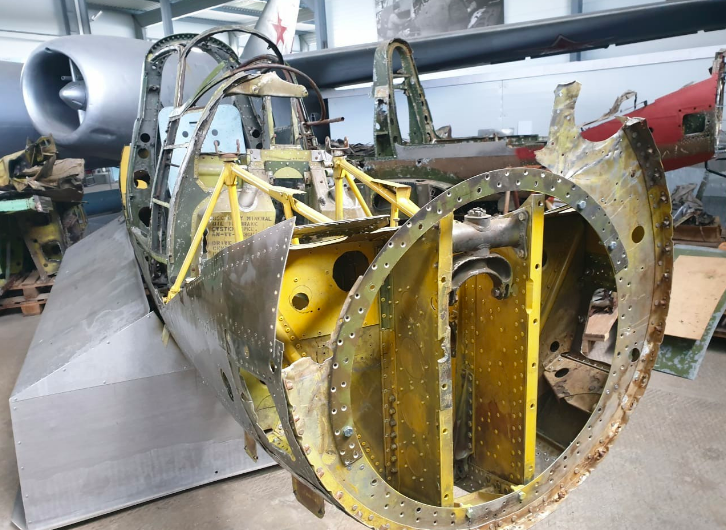 Реставраторы Северного флота восстанавливают истребитель «Аэрокобра»
