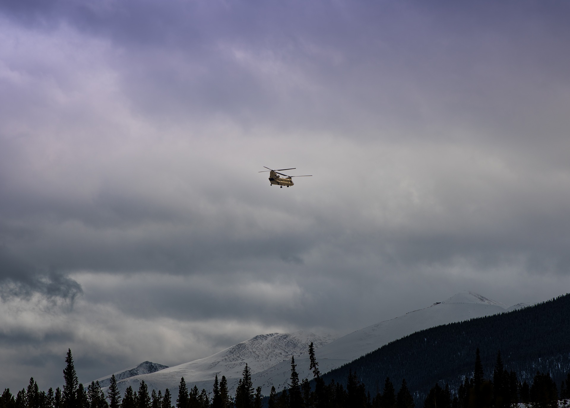 Новый арктический вертолет проходит летные испытания
