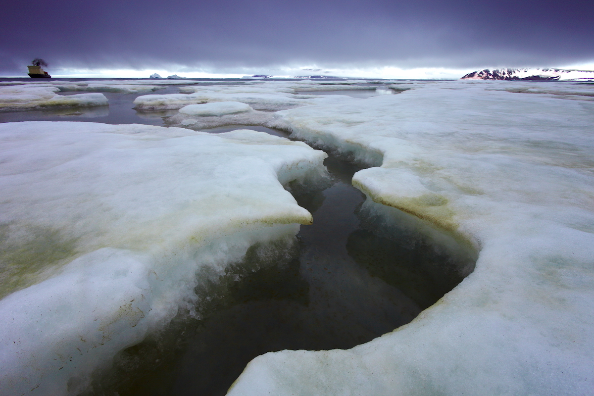 Специалисты ААНИИ отметили тенденцию на продление летне-осенней навигации и аномально легкие ледовые условия в 2025 году