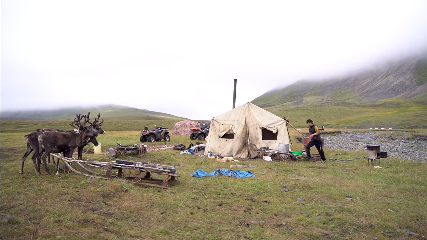 Вышел атмосферный фильм о кочующих по Арктике эвенах