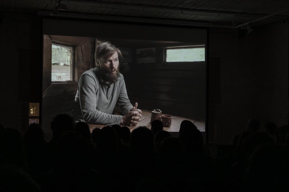 Состоялась премьера фильма Юлии Невской «Деревянные стены останутся после меня»