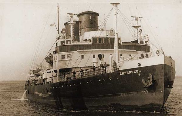 1 октября 1932 года – Завершилась экспедиция на ледоходном пароходе «Сибиряков»