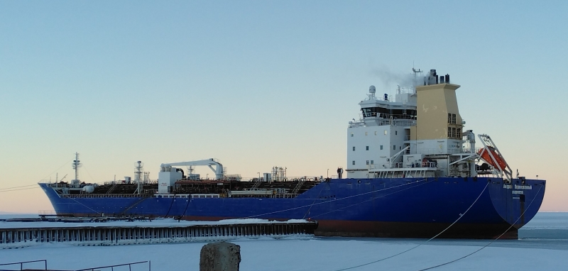 До ледообразования морской порт Певек успел принять 92 судна