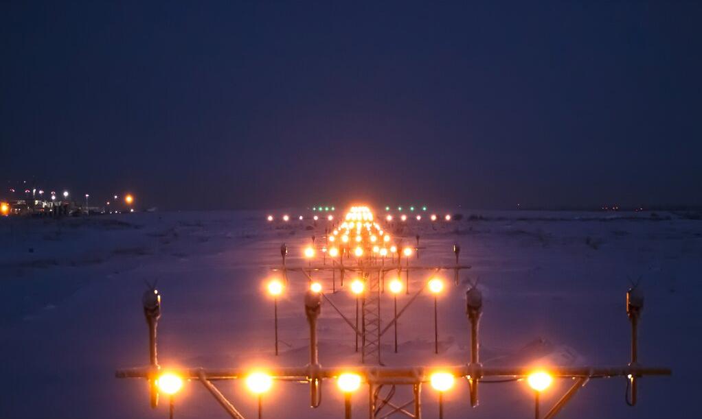 В аэропорту Новый Уренгой установили уникальное светосигнальное оборудование