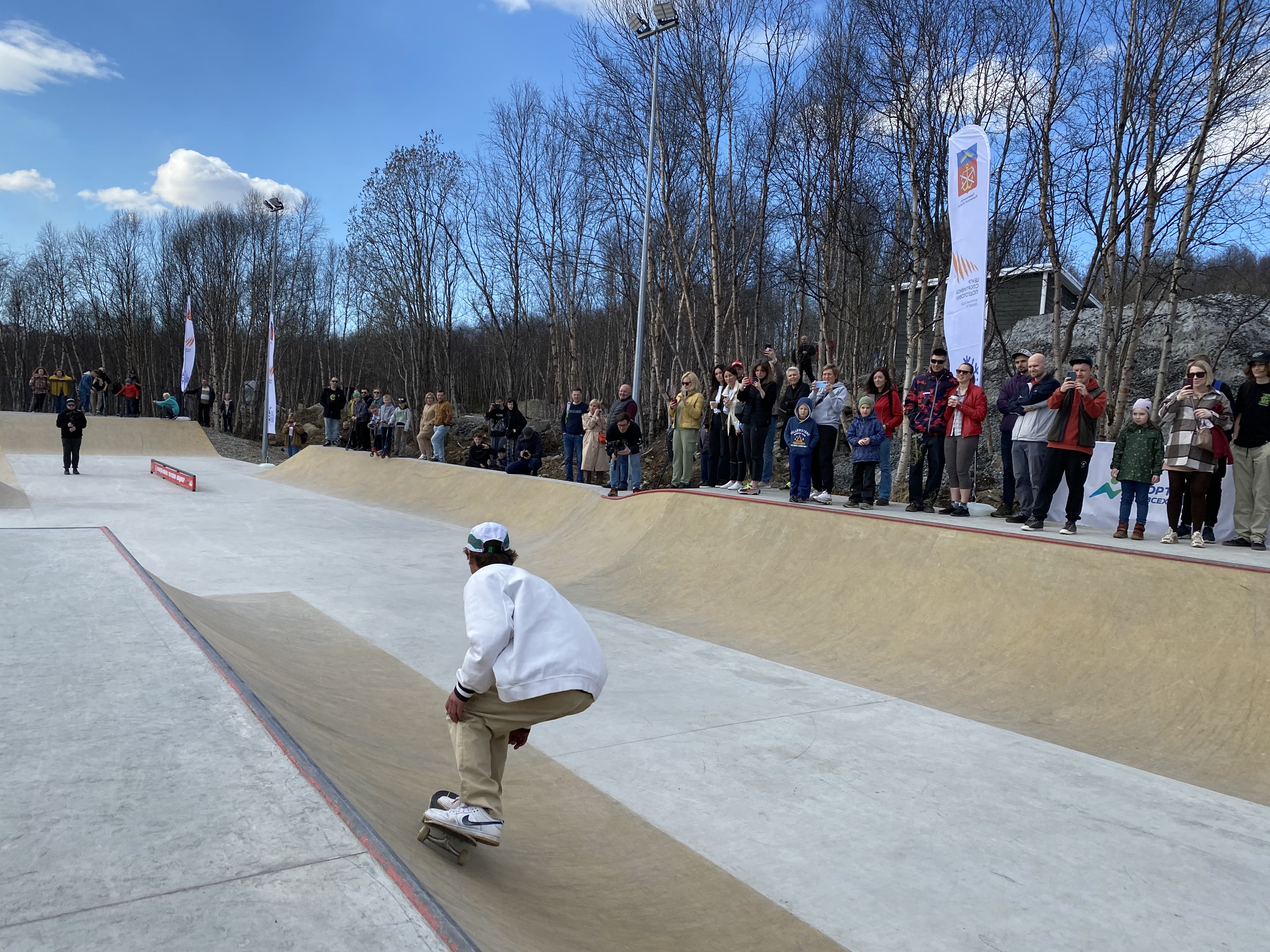 Крупнейший в Заполярье скейт-парк открылся в Мурманске